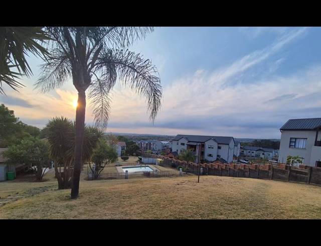 2 BEDROOM APARTMENT FOR SALE IN RIETVALLEIRAND